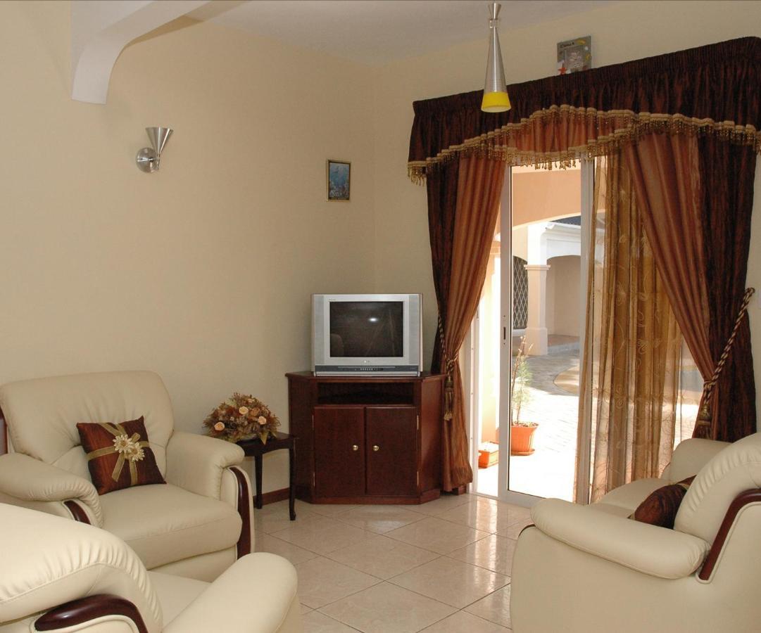 Montagu Villa Flic en Flac ภายนอก รูปภาพ